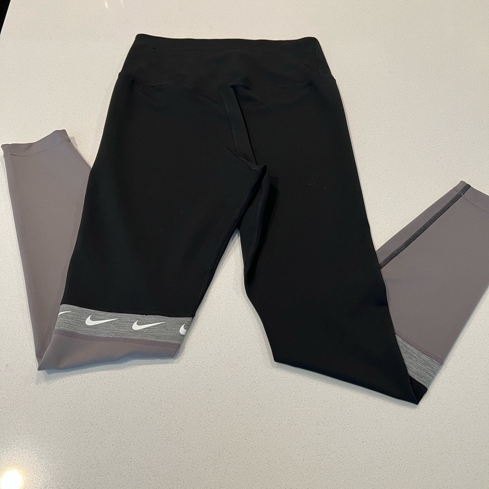 Cute Nike leggings - Picture 2 of 3
